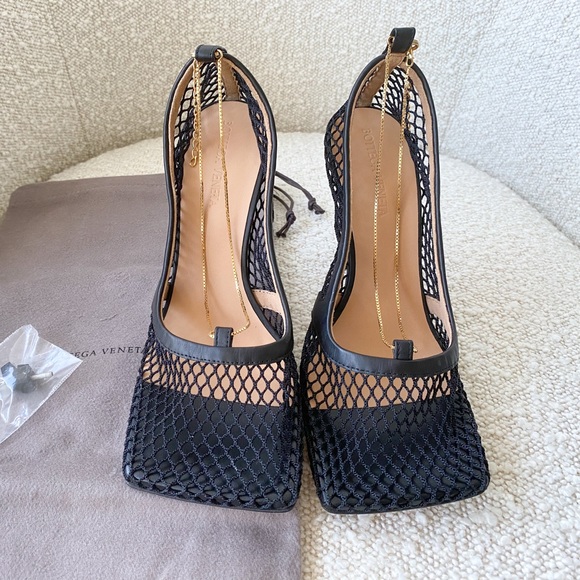 BOTTEGA VENETA Stretch Pumps Black Gold Chain 37 - Picture 1 of 4
